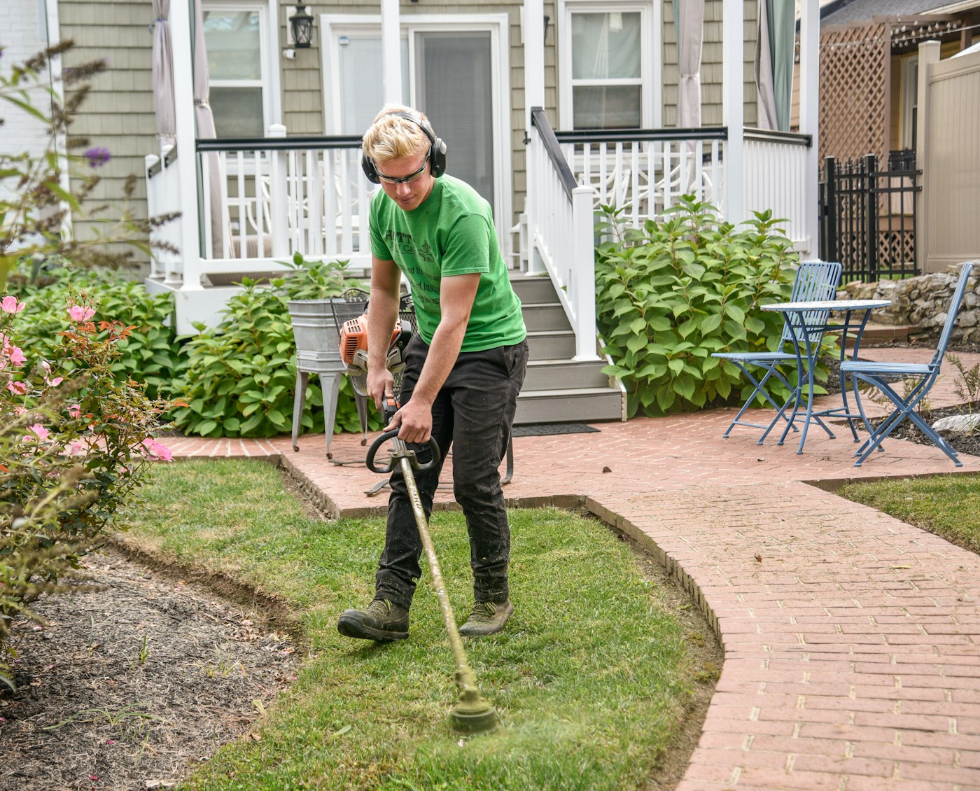 Edging a lawn